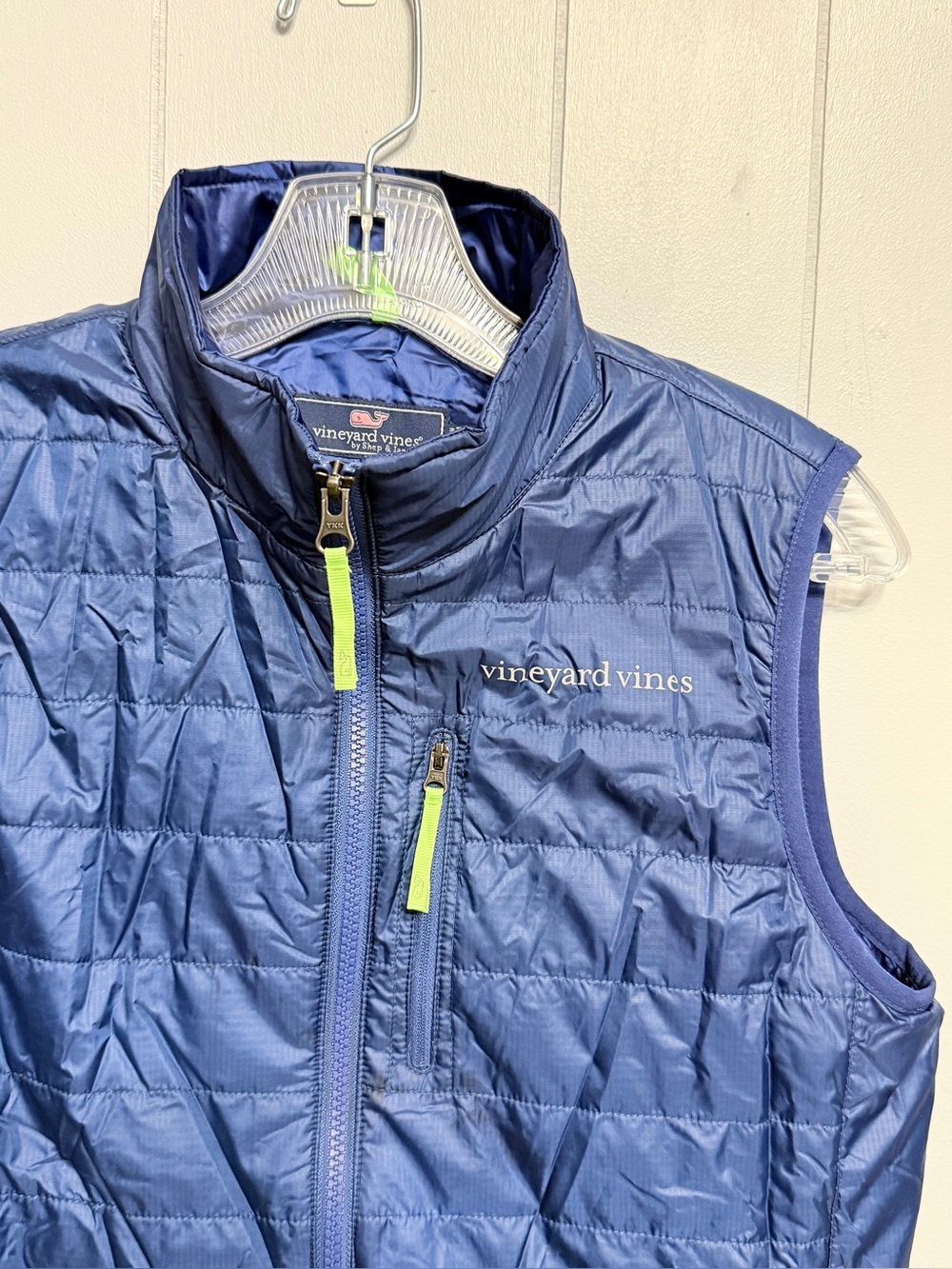 NWOT Vineyard Vines Kids Navy Quilted Puffer Vest with Neon Accents (L 16 ) - Picture 3 of 8